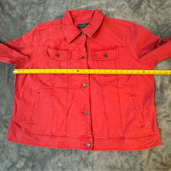 Lauren Ralph Lauren Red Denim Jacket

#1312 - Picture 2 of 7